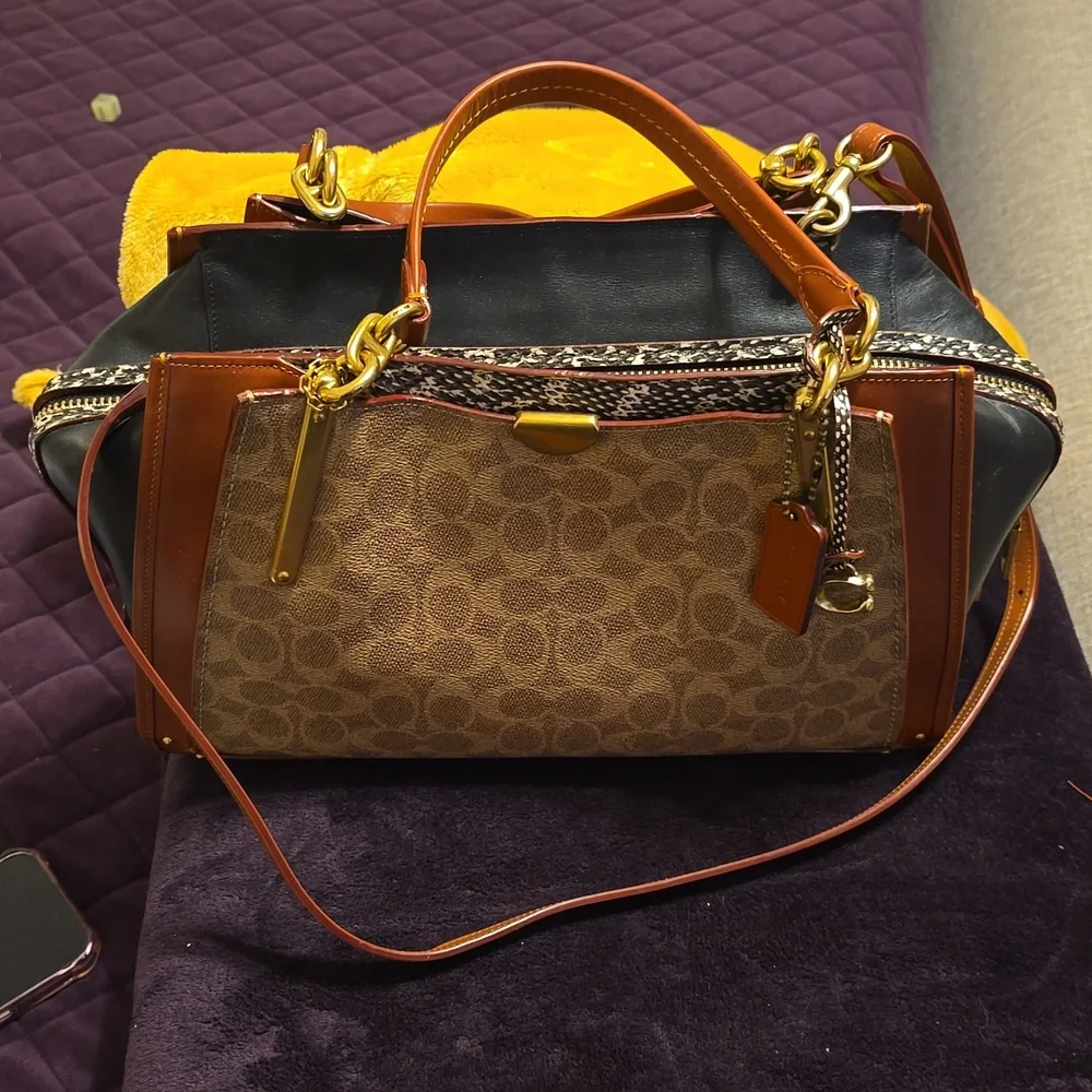 Coach Purse - Picture 2 of 8